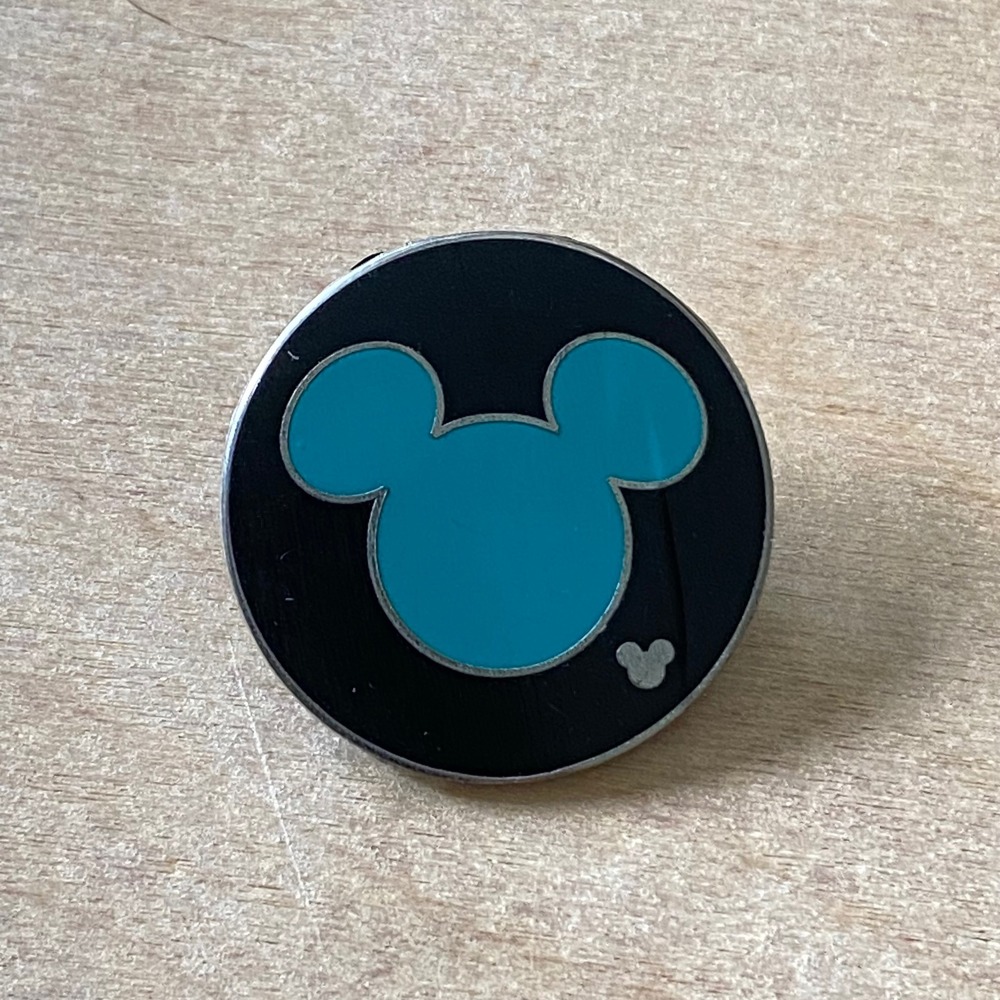 Disney Parks 2006 Cast Lanyard Collection Mickey Mouse Teal Black Pin 1 of 3